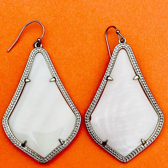 Kendra Scott Alexandra Earrings - Picture 4 of 4